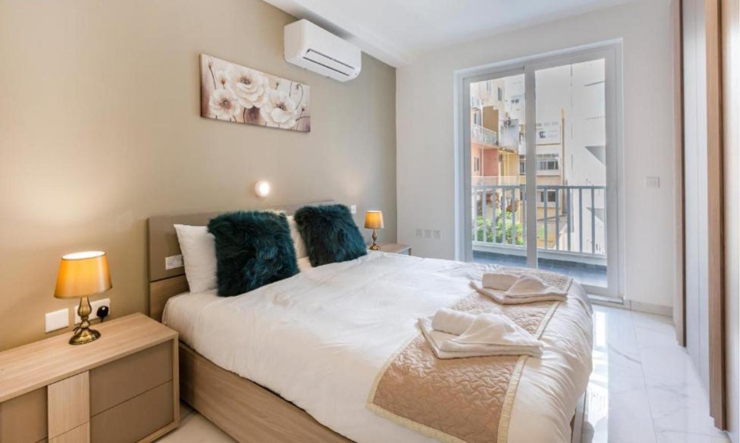 New And Modern Home In Bugibba, Great Location St. Paul's Bay Esterno foto