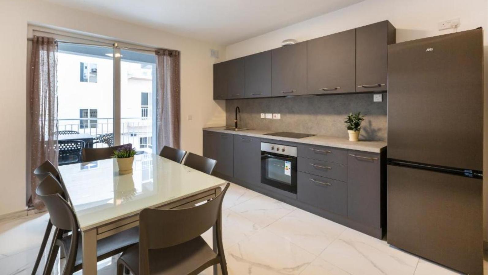 New And Modern Home In Bugibba, Great Location St. Paul's Bay Esterno foto