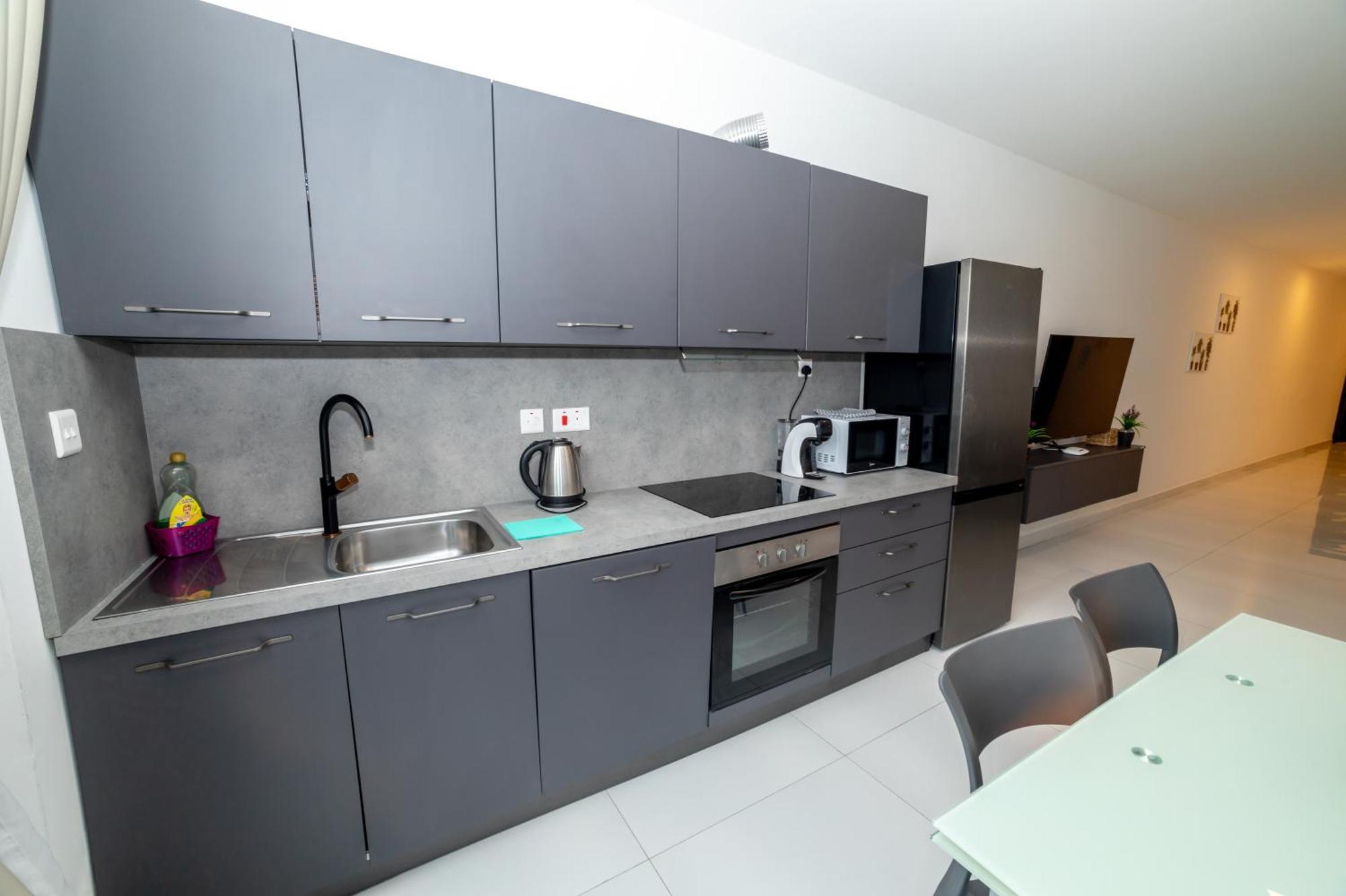 New And Modern Home In Bugibba, Great Location St. Paul's Bay Esterno foto